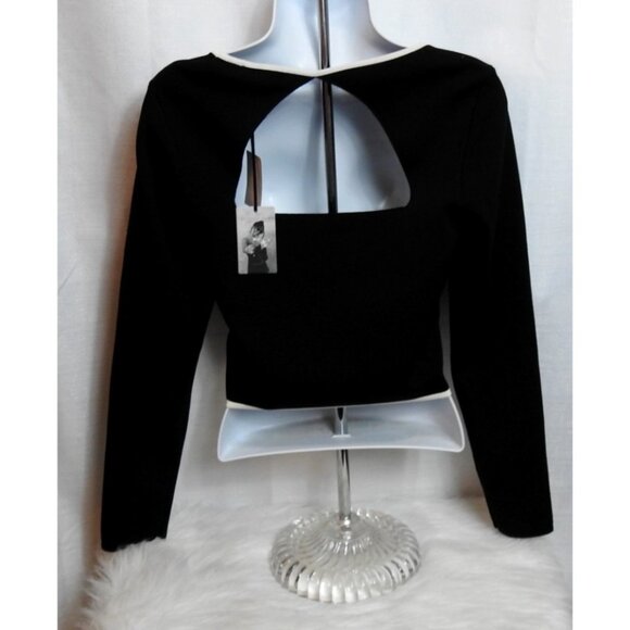 New Women's Sincerely Jules LS Black Open Back Crop Sweater Sz M Sleek Edgy Vibe - Picture 2 of 9